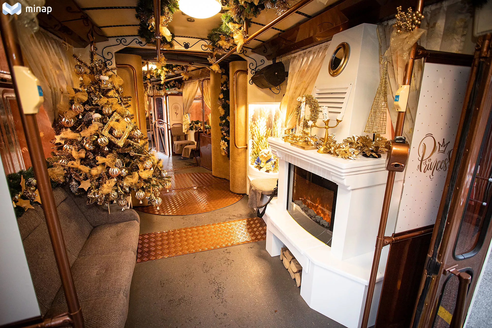 adventi villamos