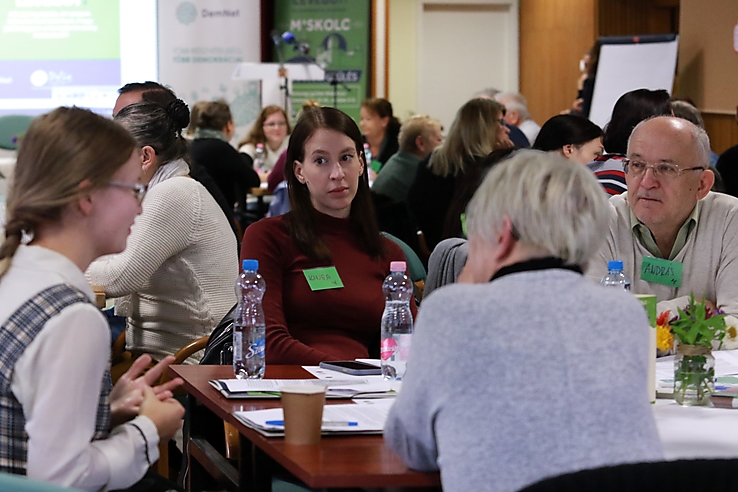 közösségi gyűlés