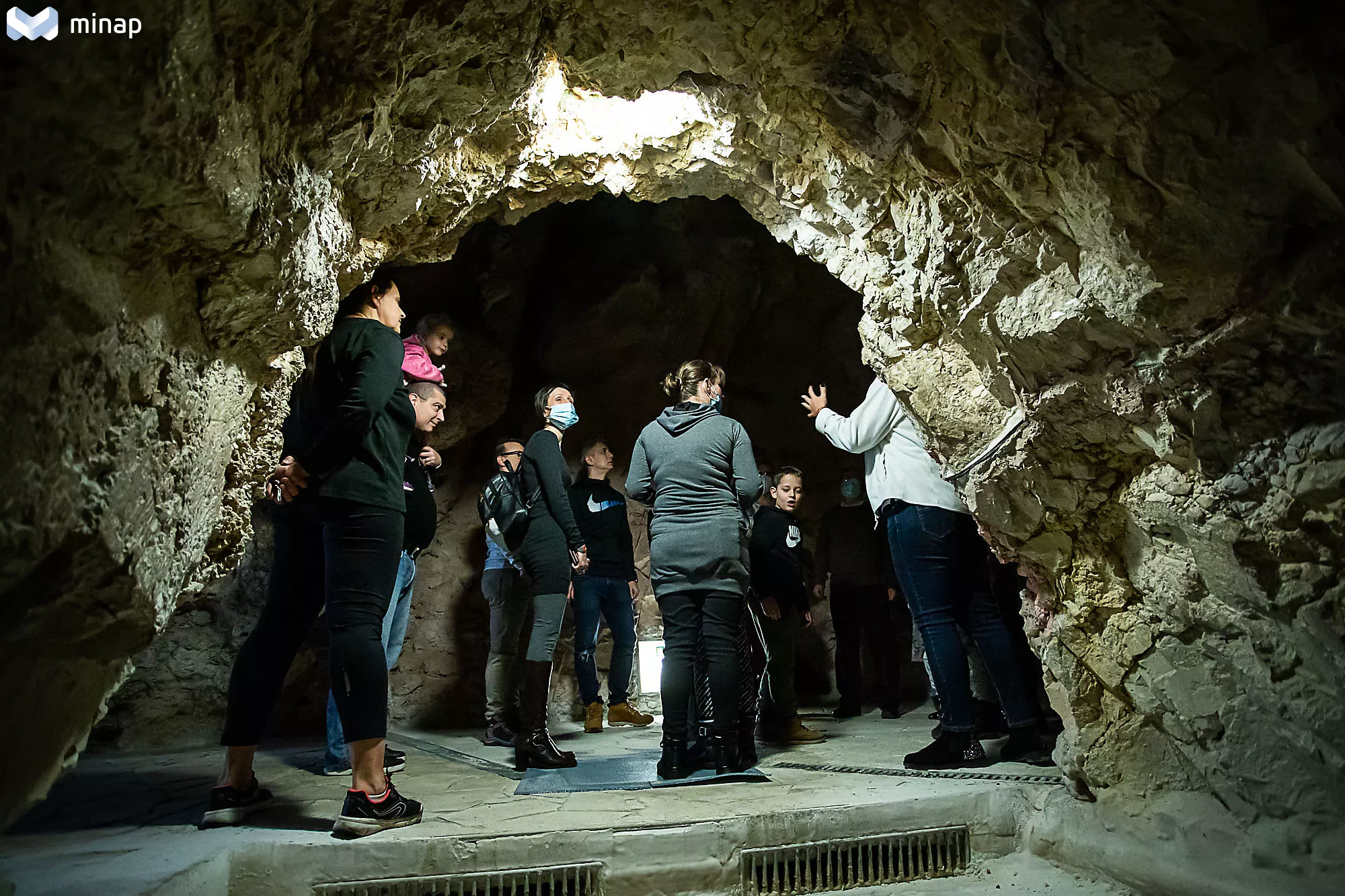 szárazláb túra barlangfürdő