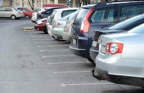 Hétfőtől miskolcon is ingyenes a parkolás
