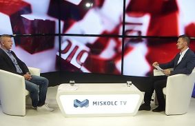 Emelik a béreket, visszavezetik a béren kívüli juttatásokat a Holdingnál és a tagvállalatoknál