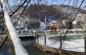 Bevétel nélküli kényszerpihenőn