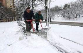 Kinek a feladata a hóeltakarítás?