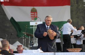 Veres Pál: legyünk minden nap erősebbek, becsületesebbek, nyitottabbak Szent István tanításaitól