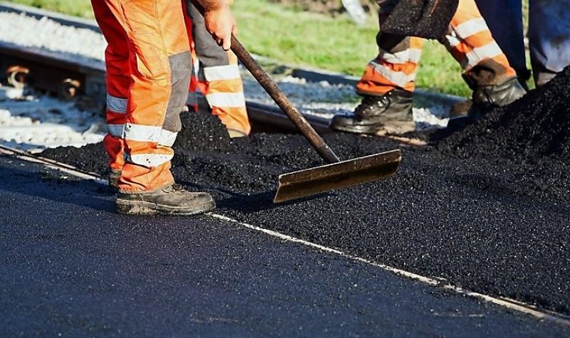 Elindulnak Miskolc útjain a nagyvolumenű kátyúzási munkák