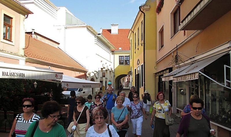  Újraindulnak a tematikus városnézések