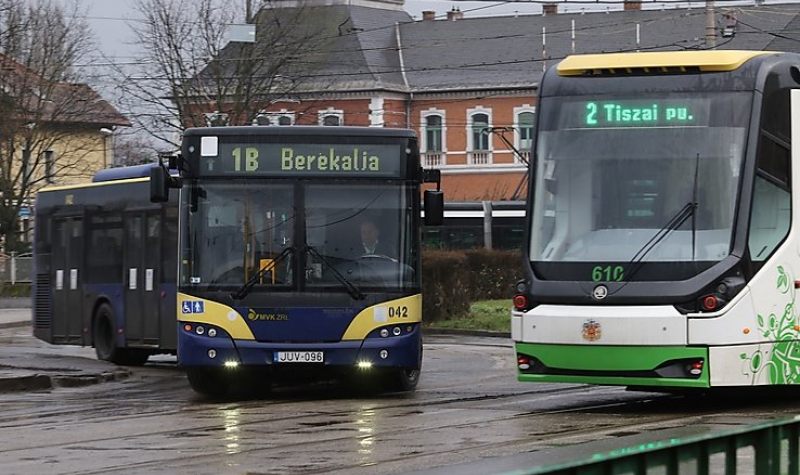 A kijárási tilalom miatt szinte üresen közlekednek éjjelente az MVK járatai