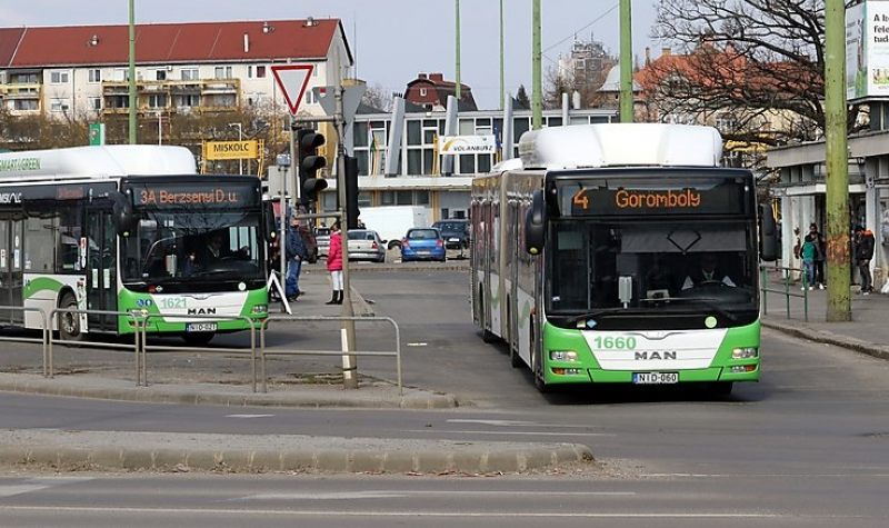 Országszerte a csökkenő utasszám okozta problémákkal küzdenek a közlekedési cégek