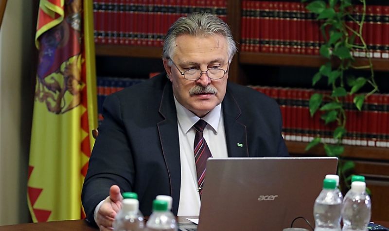 Rendkívüli tanácskozást tartott a miskolci operatív törzzsel Veres Pál