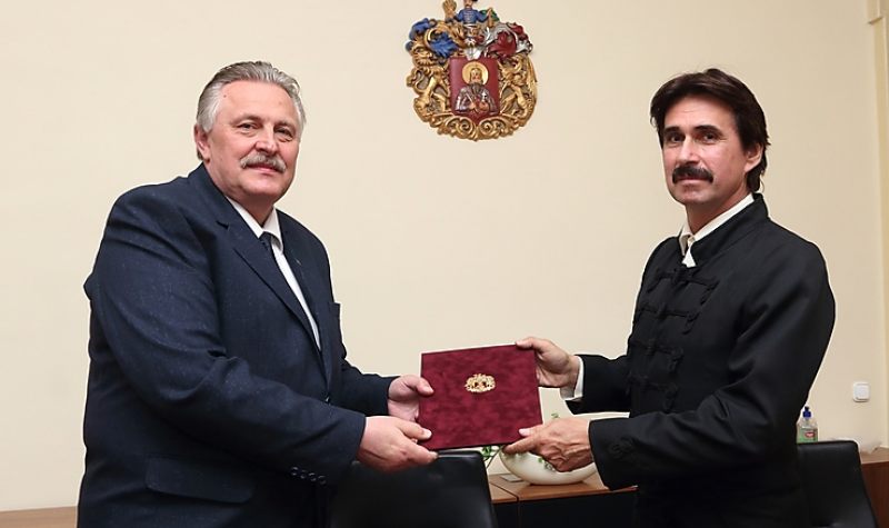 Esküt tett Miskolc újonnan megválasztott alpolgármestere