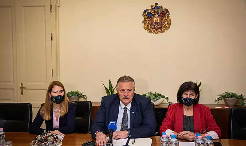 Emelik a Salkaházi-támogatás összegét, és könnyebb lesz hozzájutni is