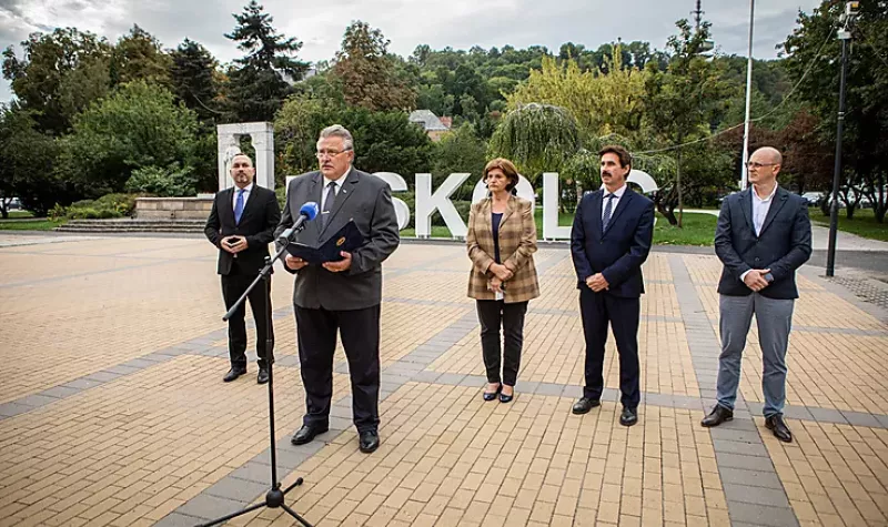 GONDOSKODÓ MISKOLC - INTÉZKEDÉSCSOMAGOT JELENTETTEK BE A CSALÁDOK MEGSEGÍTÉSÉRE