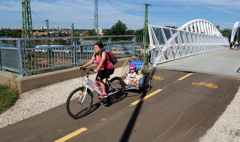 MÁR HASZNÁLHATÓ AZ ELSŐ MISKOLCI KERÉKPÁROS HÍD